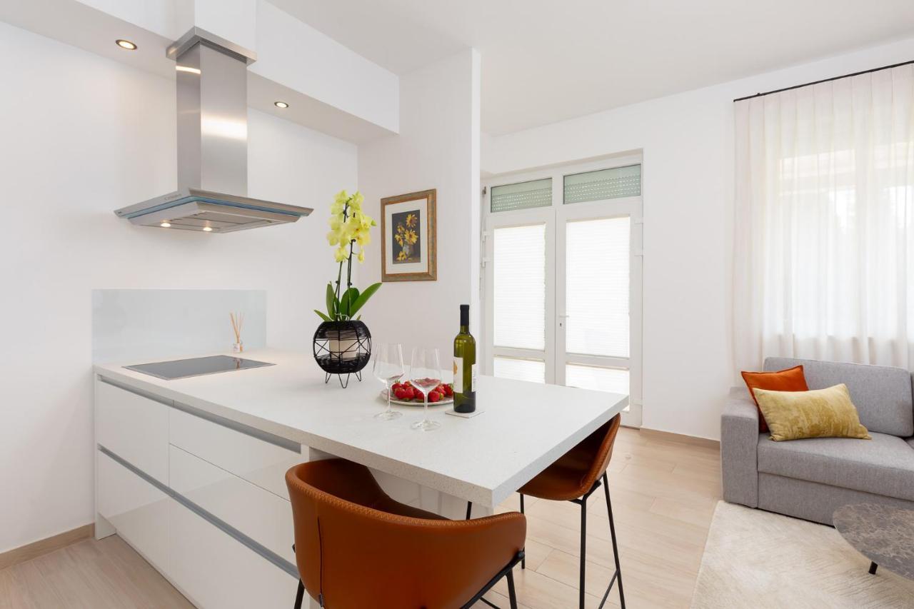 Stylish Apartment Mediterraneo Porec Esterno foto