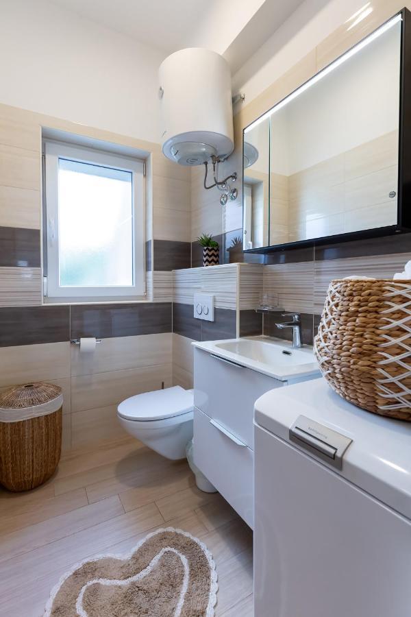 Stylish Apartment Mediterraneo Porec Esterno foto